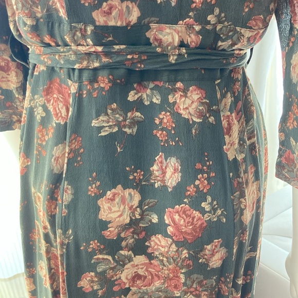 April Cornell soft floral rayon shirtwaist dress with waist tie Small - Picture 4 of 15